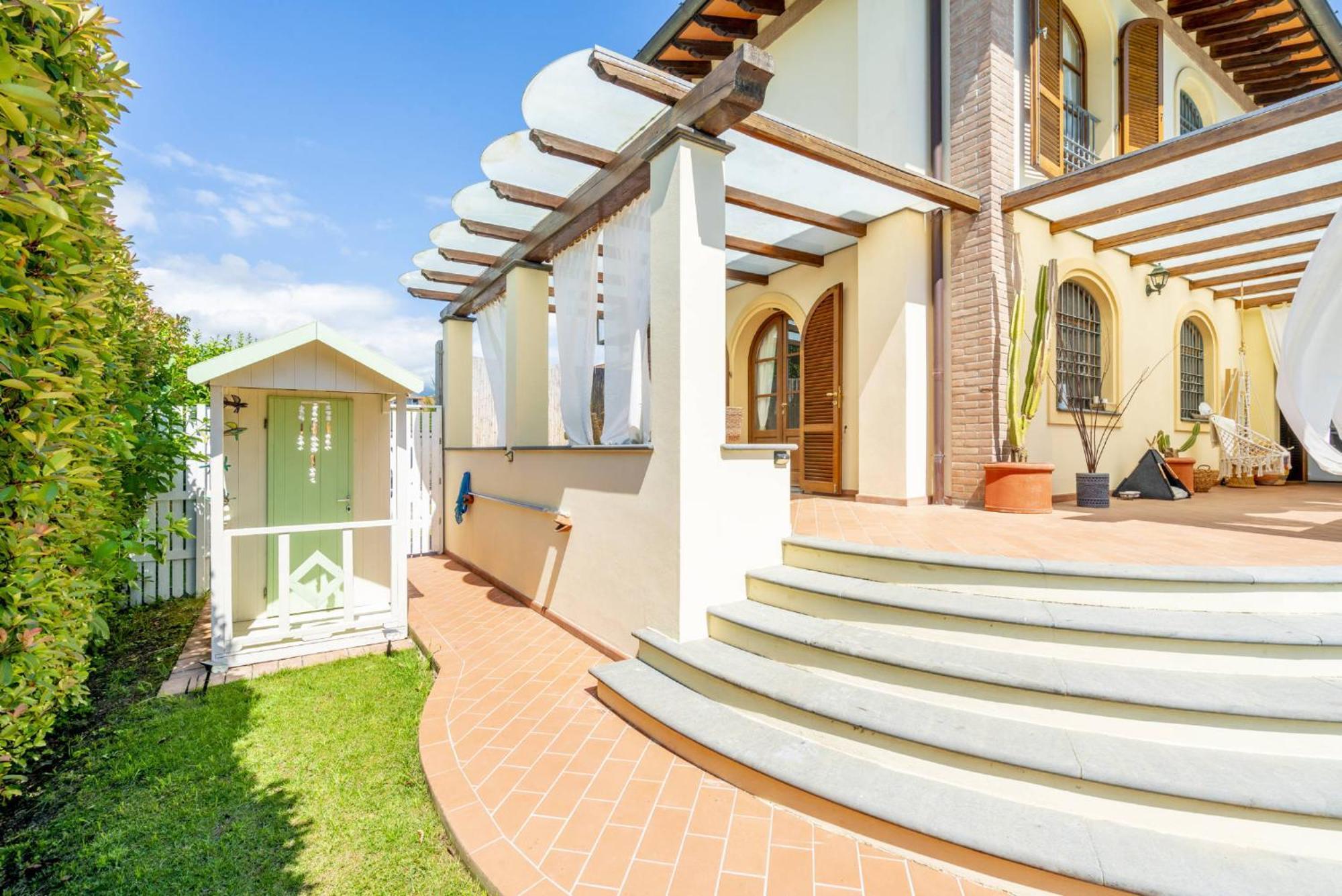 Villa Lorenzo Querceta Exterior foto